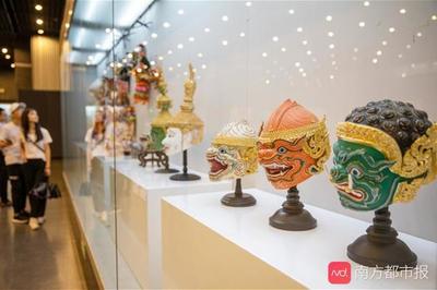 廣州圖書館呈現(xiàn)國際大師作品展 紙莎草畫與銀器的藝術(shù)對(duì)話